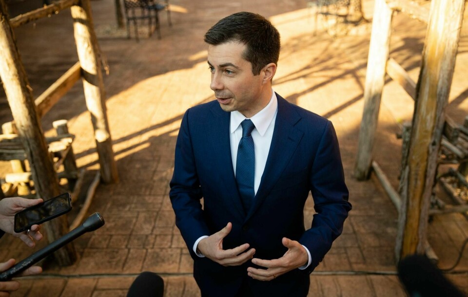 Pete Buttigieg sier det er best for landet og for partiet at han trekker seg fra Demokratenes nominasjonskamp.