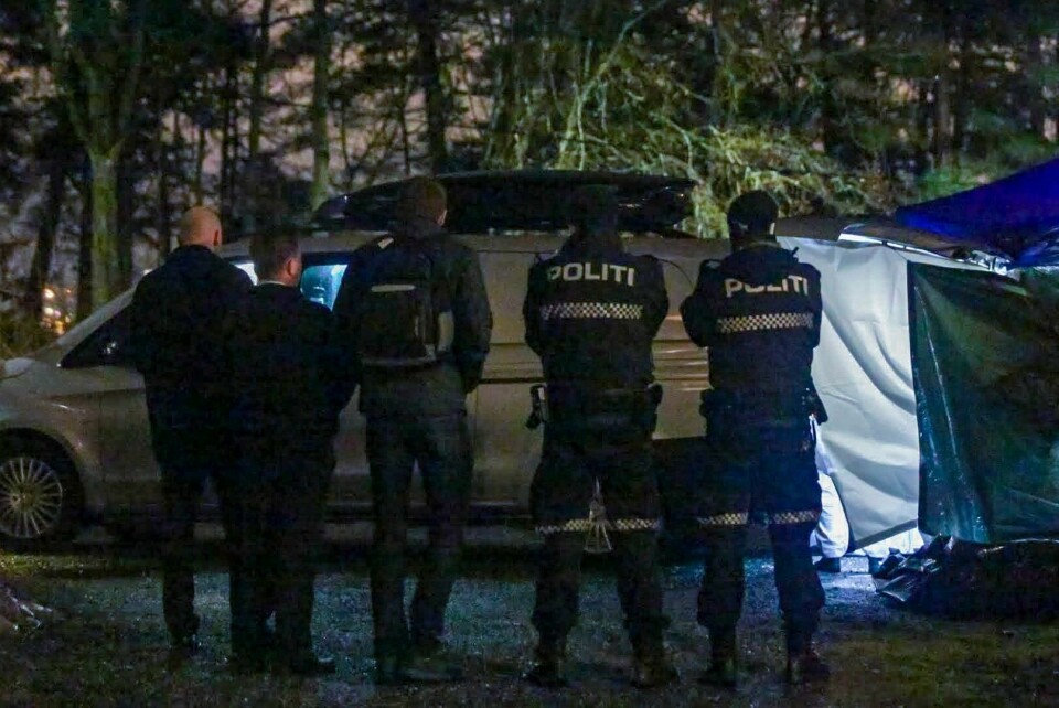 Politiet fant den døde kvinnen i hennes egen bil utenfor leiligheten hennes 27. november i fjor. Den 30 år gamle mannen som er siktet for drapet, er nå funnet strafferettslig tilregnelig.