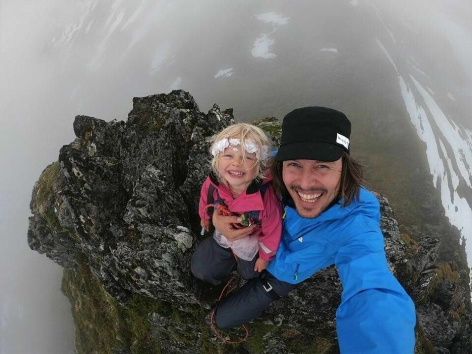 Alexander Read og datteren Mina går i disse dager et skikkelig Krafttak mot kreft.