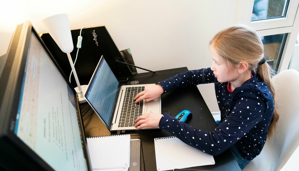 Forrige kunnskapsgrunnlag om skolen er over 20 år gammelt. Flere gruer seg nå til å gå på skolen og trives ikke. (Illustrasjonsfoto) FHI: Rødt nivå er effektivt for å begrense smitte i skolealder, men hjemmeskole ikke gir noen tilleggseffekt. Illustrasjonsfoto: Gorm Kallestad / NTB