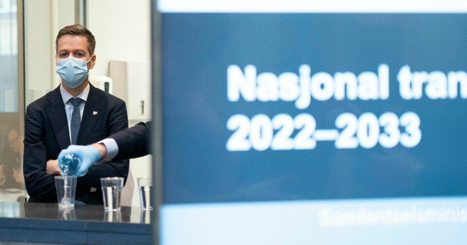 Samferdselsminister Knut Arild Hareide (KrF) mener det både vil være uansvarlig og urealistisk å love å bygge den lenge omdiskuterte Nord-Norgebanen. Samferdselsminister Knut Arild Hareide (KrF) mener det både vil være uansvarlig og urealistisk å love å bygge den lenge omdiskuterte Nord-Norgebanen. Foto: Terje Pedersen / NTB