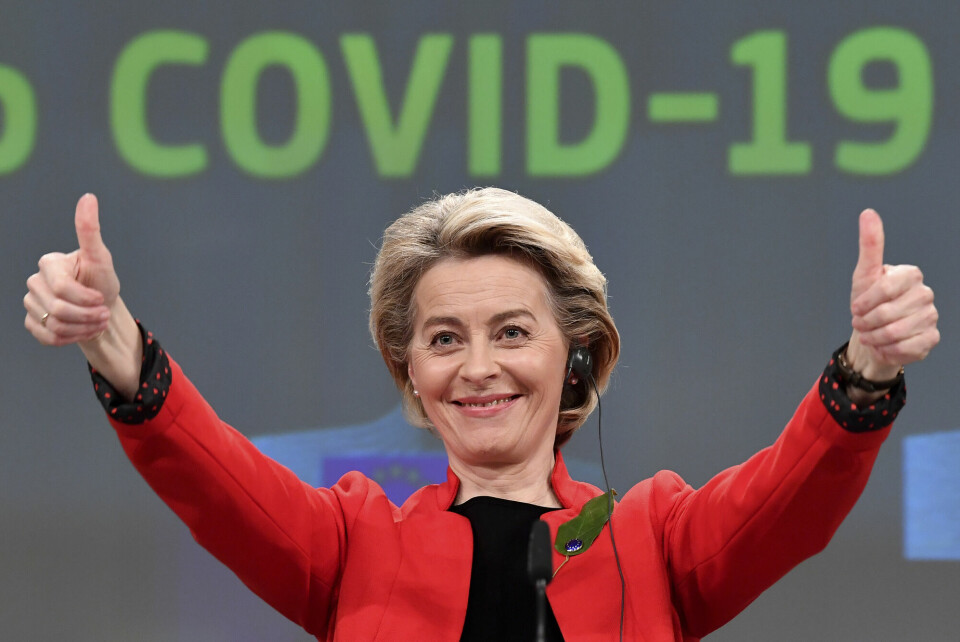 EU-president Ursula von der Leyen etter et møte i mars, der kommisjonen foreslo å opprette et grønt digitalt sertifikat for å legge til rette for reising innad i EU. EU-president Ursula von der Leyen etter et møte i mars, der kommisjonen foreslo å opprette et grønt digitalt sertifikat for å legge til rette for reising innad i EU.