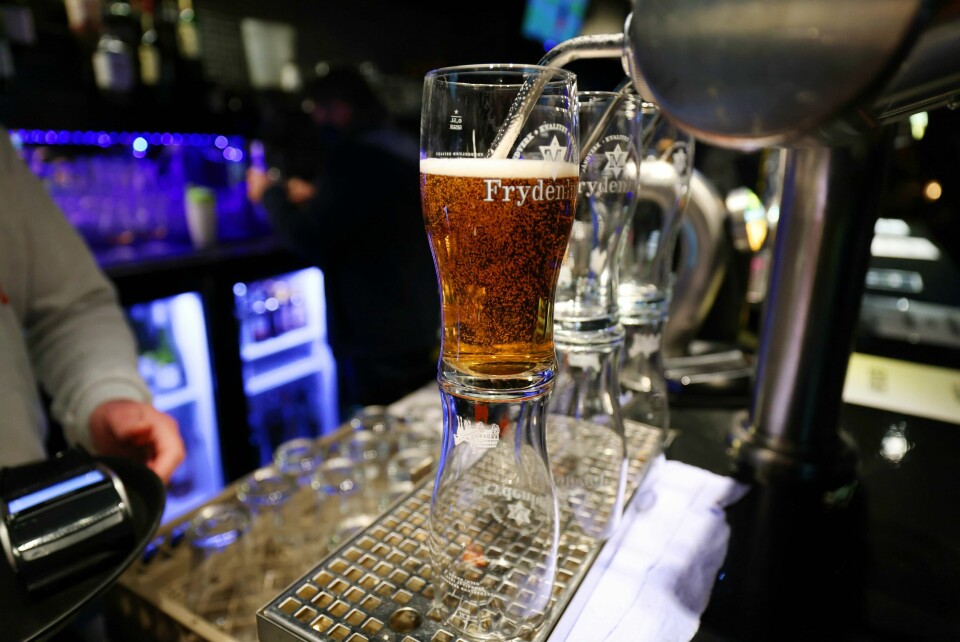 Forskere har funnet ut hvor mange bobler det er i et glass øl