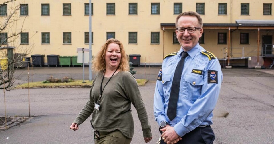 Sosionom og sexolog Sylvia Høyborg og inspektør Pål Endresplass driver seksualopplysning et sted der potensialet er stort. Sosionom og sexolog Sylvia Høyborg og inspektør Pål Endresplass driver seksualopplysning et sted der potensialet er stort.Eirik Dahl Viggen