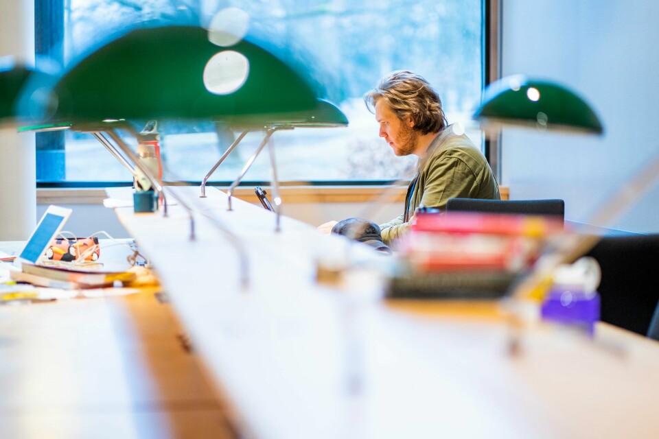 Studentlivet har ikke vært helt det samme det siste året. Mange studenter oppgir at de er ensomme og svært mange finner digital undervisning demotiverende. Illustrasjonsfoto. Rekordmange studerte her i landet i fjor. Av de 306.500 studentene var 40 prosent menn og 60 prosent kvinner, ifølge SSB. Foto: Håkon Mosvold Larsen / NTB