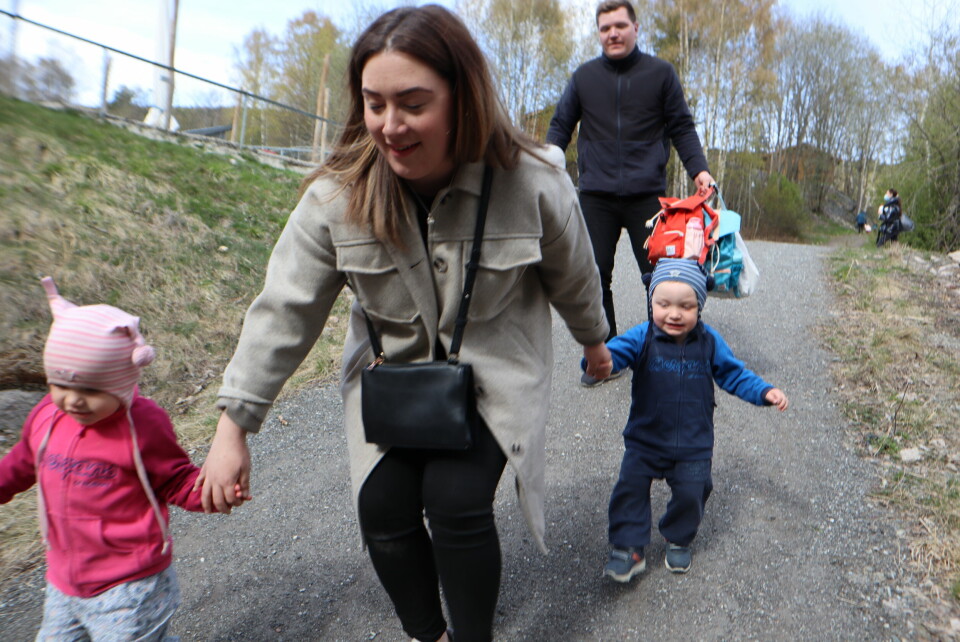 Victoria De Oliveira og Eivind Knudsen er stolte foreldre av Adele og Theodor. Likevel kommer de aldri til å glemme at de skulle vært en familie på fem. Victoria De Oliveira og Eivind Knudsen valgte senabort i uke 21.