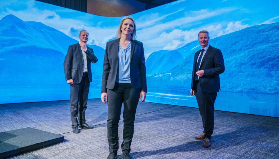 Fremskrittspartiet har ingen industripolitikk, hevder Arbeiderpartiet. Søndag skal Frp med sin nye ledertrio Sylvi Listhaug, Ketil Solvik-Olsen og Terje Søviknes i spissen vedta et nytt partiprogram. Fremskrittspartiet har ingen industripolitikk, hevder Arbeiderpartiet. Søndag skal Frp med sin nye ledertrio Sylvi Listhaug, Ketil Solvik-Olsen og Terje Søviknes i spissen vedta et nytt partiprogram. Foto: Stian Lysberg Solum / NTB