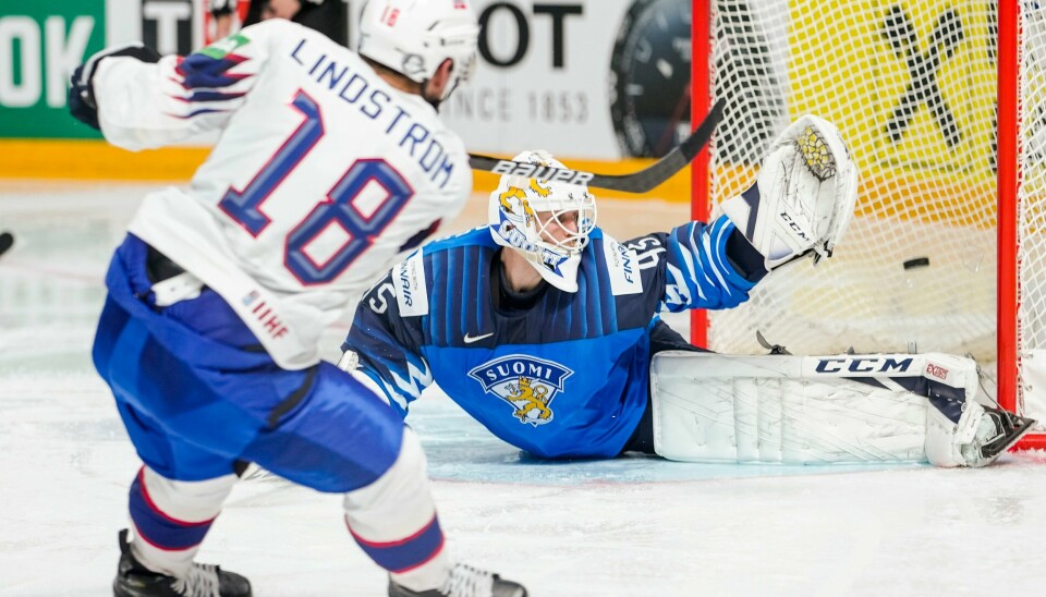 Norges Tobias Lindström reduserer til 2-3 mot Finland. Norges Tobias Lindström reduserer til 2-3 mot Finland. Foto: Fredrik Hagen, Norges Ishockeyforbund / NTB