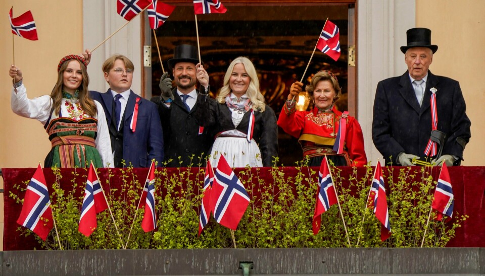 Hvorfor har vi konge, og hva skjer om han gjør noe ulovlig? Svarene gir Susanne Kaluza i sin nye bok.