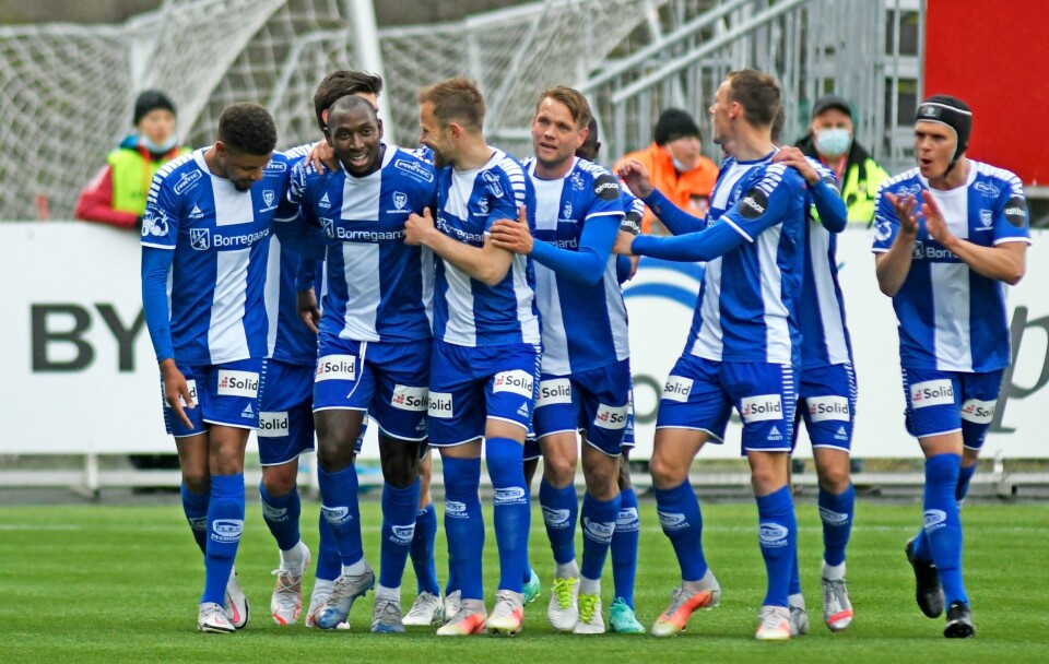 Sarpsborg-spillerne får ny hovedtrener. Sarpsborg-spillerne får ny hovedtrener. Foto: Rune Stoltz Bertinussen / NTB