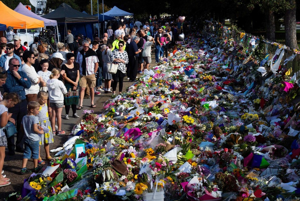 Blomsterhavet etter terrorangrepet på New Zealand i 2019. Det er ett av flere angrep der en høyreekstremist sto bak aleine. Blomsterhavet etter terrorangrepet på New Zealand i 2019. Det er ett av flere angrep der en høyreekstremist sto bak aleine.