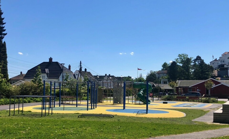 Treningspark og lekeplass i Smertulia på Kråkerøy. Treningspark og lekeplass i Smertulia på Kråkerøy.
