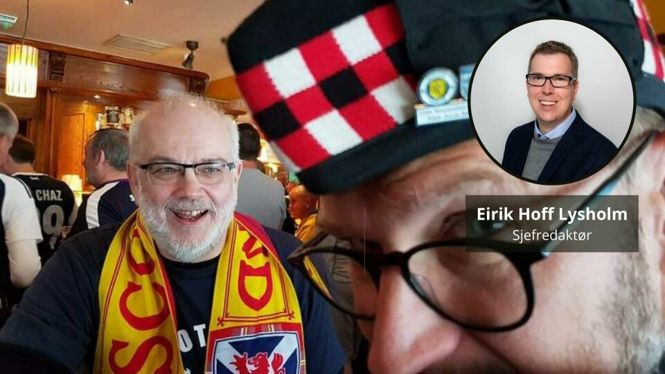 Dagsavisens Roger Teig (t.v.) og Lars West Johnsen før Skottland-England i Glasgow i 2017. Eirik Hoff Lysholm innfelt. Lysholm, Teig.