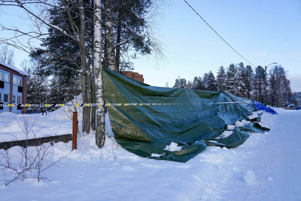 En kvinne ble skutt og drept like ved sykehuset i Elverum natt til tirsdag. Ekskjæresten hennes er siktet for drapet. En kvinne ble skutt og drept like ved sykehuset i Elverum natt til tirsdag. Ekskjæresten hennes er siktet for drapet.