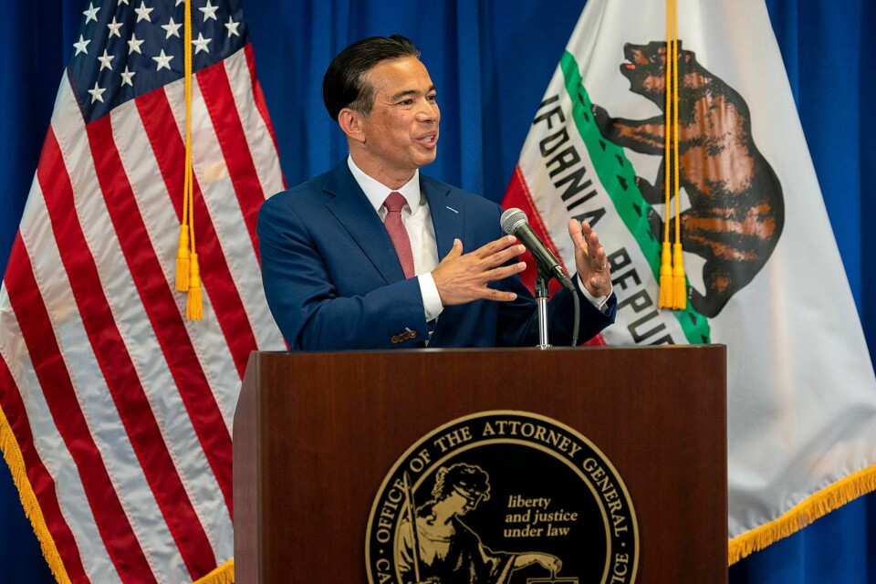 Californias regjeringsadvokat, Rob Bonta, vil ikke la delstatens ansatte dra på tur til Florida på Californias regning. Californias Attorney General, Rob Bonta, vil ikke la delstatens ansatte dra på tur til Florida på Californias regning. Foto: Paul Kitagaki Jr. / The Sacramento Bee via AP / NTB