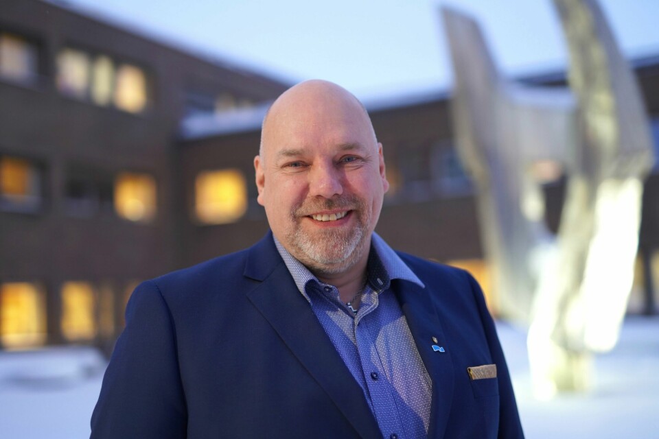 Hans-Jacob Bønå (H) er fylkesordfører i Finnmark etter oppløsningen av Troms og Finnmark fylke. Det er første gang fylkesordførere ikke representerer Arbeiderpartiet. Hans-Jacob Bønå (H) er fylkesordfører i Finnmark etter oppløsningen av Troms og Finnmark fylke. Det er første gang fylkesordførere ikke representerer Arbeiderpartiet.