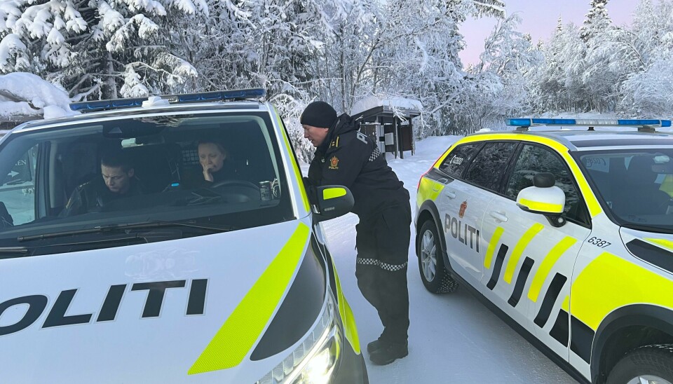 Politet er på stedet etter at en kvinne funnet død på hotell i Nord-Fron lørdag kveld. En mann er siktet for drap Politet er på stedet etter at en kvinne funnet død på hotell i Nord-Fron lørdag kveld. En mann er siktet for drap. Foto: Tor Larsen / Dølen / NTB