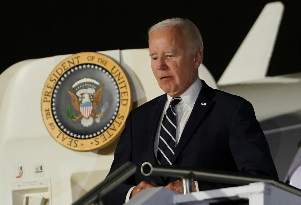 Det går i motbakke for sittende president Joe Biden på målingene i USA. U.S. President Joe Biden steps from Air Force One as he arrives to pay his respects to the late Congresswoman Eddie Bernice Johnson in Dallas, Texas, U.S. January 8, 2024. REUTERS/Kevin Lamarque