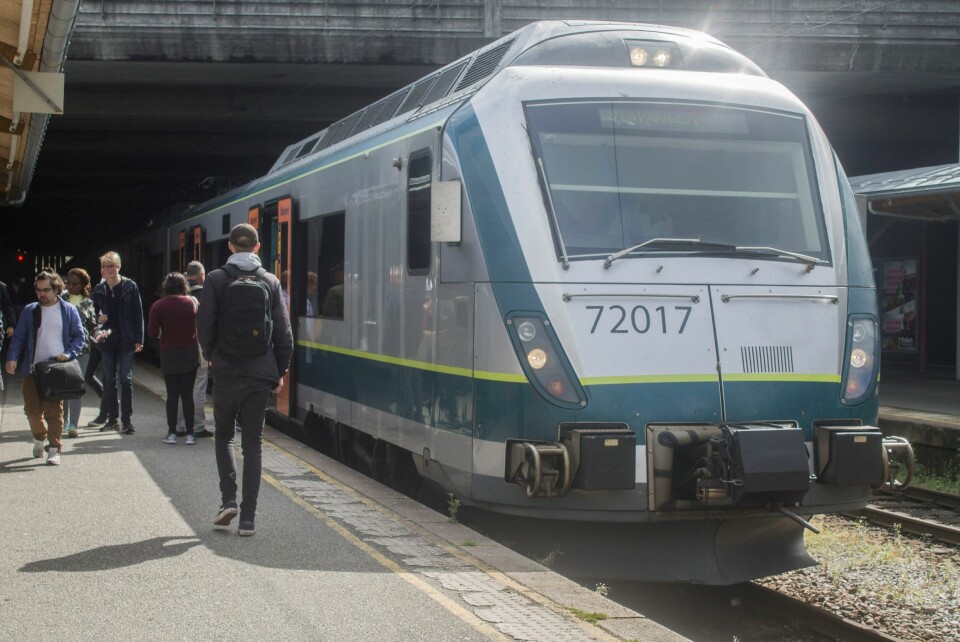 Jærbanen er strekningen mellom Stavanger og Egersund, som også er del av Sørlandsbanen. Bildet er fra togstasjonen i Stavanger sentrum. Jærbanen tog