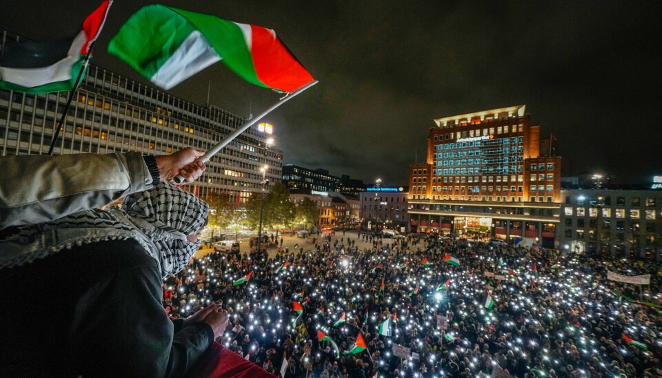Mange tusen møtte opp da Palestinakomiteen arrangerte demonstrasjon for Gaza og for et fritt Palestina foran Stortinget og senere på Youngstorget. Palestinakomiteen opplyser at antall medlemmer har økt med 82 prosent. Her fra en demonstrasjon for Gaza og et fritt Palestina i Oslo i november. Foto: Heiko Junge / NTB