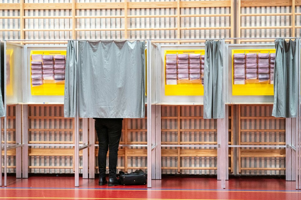 Fire av ti av dem som stemte i kommunestyrevalget i 2019, byttet parti da de skulle stemme igjen i 2023. Landets eldste innbyggere hadde også flest velgere under årets lokalvalg. Foto: Gorm Kallestad / NTB