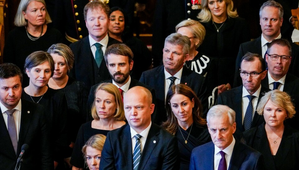 Senterparti-leder Trygve Slagsvold Vedum kommer ikke til å lete i regjeringskollegiet når han skal finne Sandra Borchs etterfølger som forsknings- og høyere utdanningsminister, etter det NTB erfarer. Statsminister Jonas Gahr Støre skal utnevne ny statsråd i løpet av de neste dagene. Senterparti-leder Trygve Slagsvold Vedum kommer ikke til å lete i regjeringskollegiet når han skal finne Sandra Borchs etterfølger som forsknings- og høyere utdanningsminister, etter det NTB erfarer. Statsminister Jonas Gahr Støre skal utnevne ny statsråd i løpet av de neste dagene. Foto: Ole Berg-Rusten / NTB