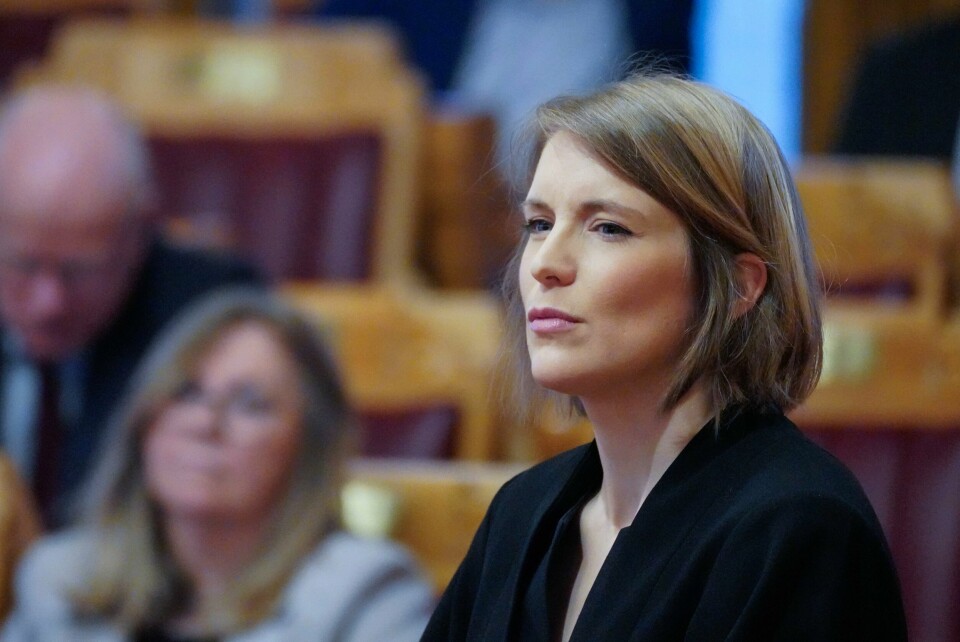 SVs Kari Elisabeth Kaski støtter finansminister Trygve Slagsvold Vedums forslag om skatt på persondata. Kari Elisabeth Kaski (SV) lurte på om regjeringen har latt seg presse av en elite som har klaget over skattenivået «i mange, mange tiår». Foto: Ole Berg-Rusten / NTB