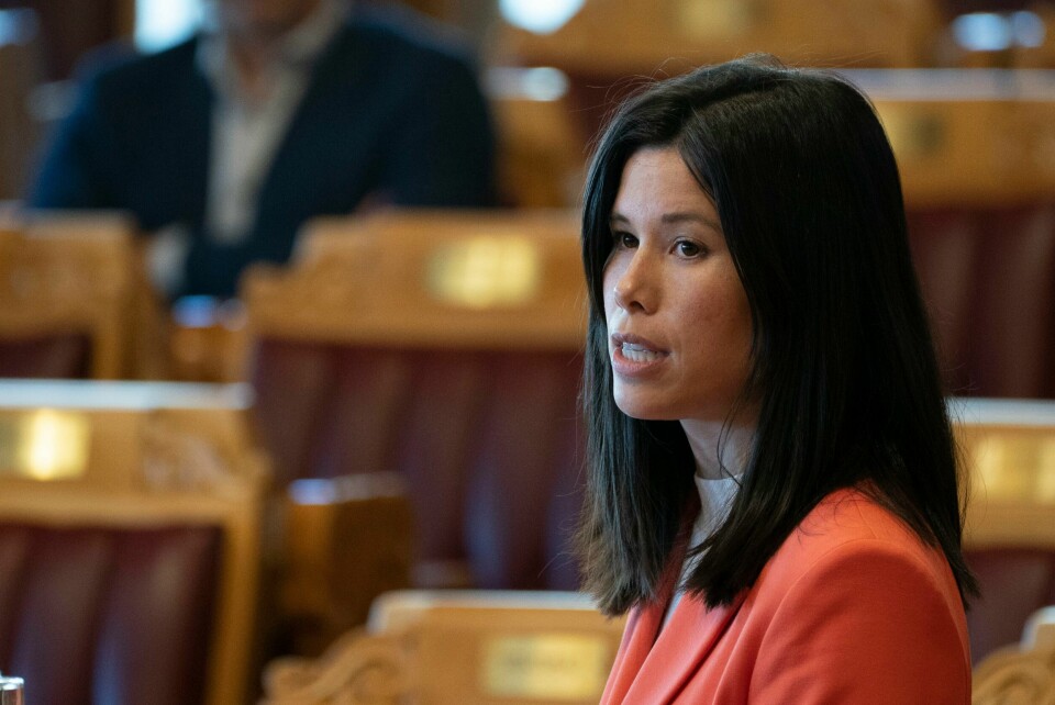 Lan Marie Nguyen Berg (MDG) mener fortsatt at Erna Solberg bør trekke seg som Høyres statsministerkandidat. Lan Marie Nguyen Berg (MDG) mener EU-debatten er blant sakene som nå bør prioriteres. Foto: Terje Pedersen / NTB