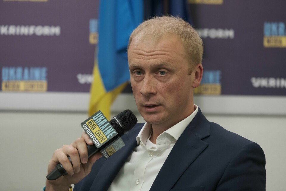 Talsperson Oleg Nikolenko hos Ukrainas utenriksdepartement. Talsperson Oleg Nikolenko hos Ukrainas utenriksdepartement.