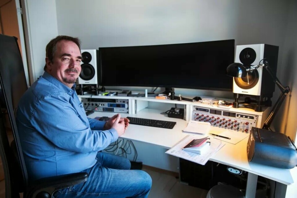 Brede tilbringer gjerne natta foran skjerm og spaker, hvor han lager musikk. Brede tilbringer gjerne natta foran skjerm og spaker, hvor han lager musikk.Foto: Jan-Erik Østlie/FriFagbevegelse