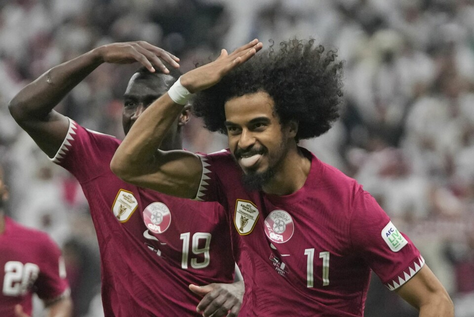 Akram Afif scoret alle målene på VAR-straffespark da Qatar vant asiamesterskapet i fotball med 3-1 over Jordan på hjemmebane. Akram Afif scoret alle målene på VAR-straffespark da Qatar vant asiamesterskapet i fotball med 3-1 over Jordan på hjemmebane. Foto: Thanassis Stavrakis, AP / NTB