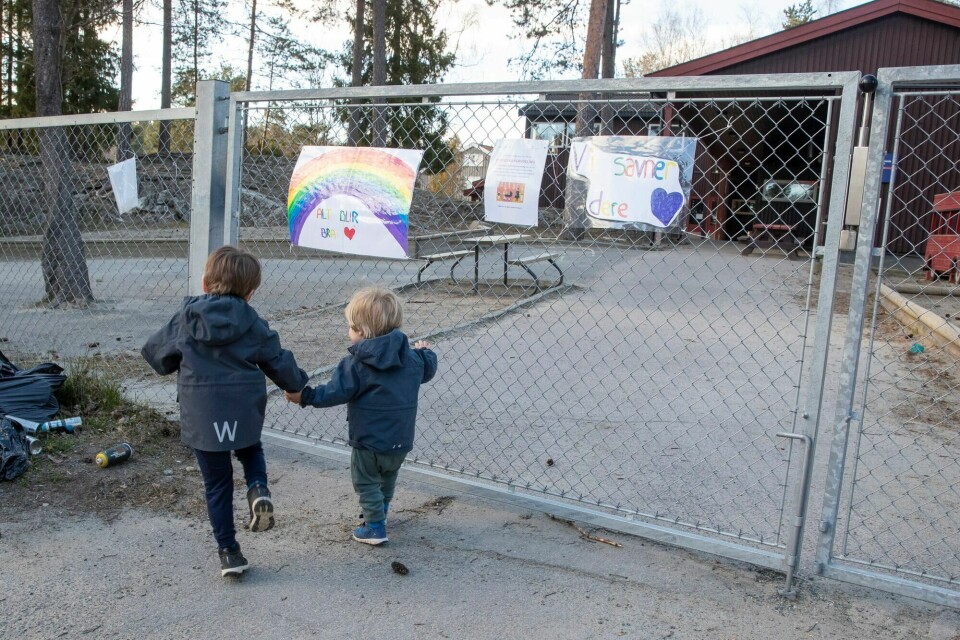 Barnehageansatte mener det er for få ansatte på for mange barn, ifølge en undersøkelse. Bildet er et illustrasjonsfoto. Barnehageansatte mener det er for få ansatte på for mange barn, ifølge en undersøkelse. Bildet er et illustrasjonsfoto.