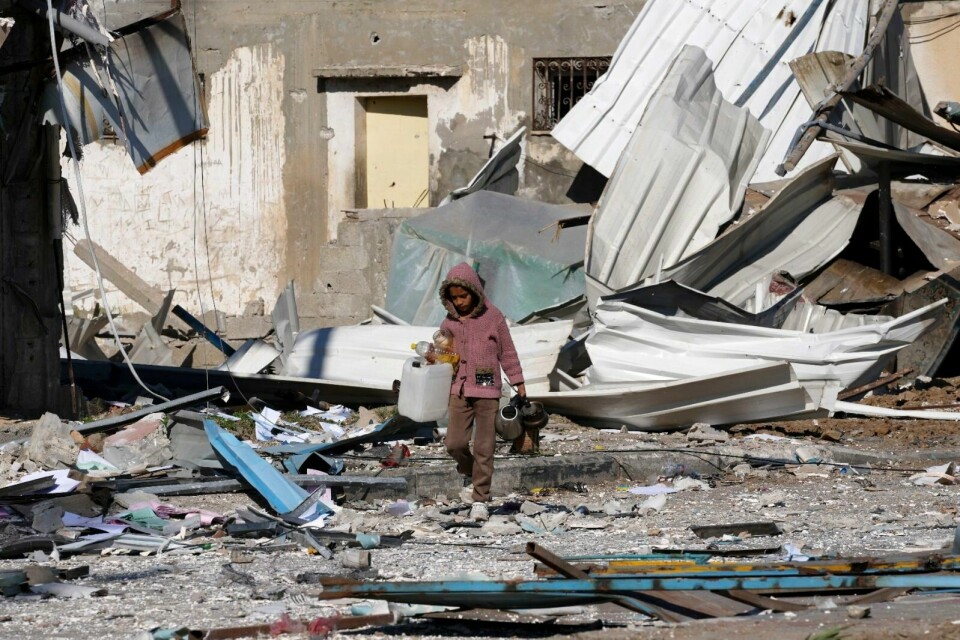 Rundt 17.000 palestinske barn og unge lever på Gazastripen uten foreldre eller søsken, opplyser FNs barnefond Unicef fredag. Nesten alle palestinske barn i Gaza sliter med krigstraumer og har behov for psykisk helsehjelp, ifølge Unicef. De israelske angrepene gjør at ingen av dem får det. Foto: AP / NTB