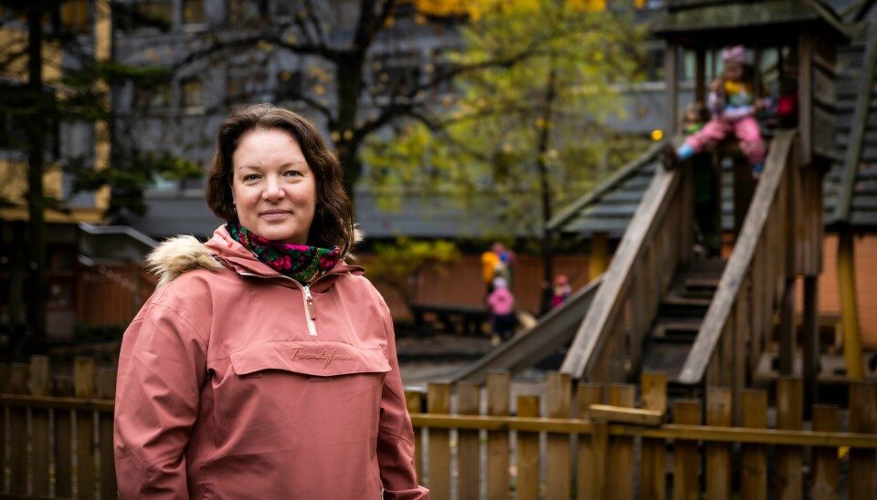 Hege Nyholt jobbet som barnevernspedagog i barnehage, før hun ble e stortingsrepresentant for Rødt og leder av Utdannings- og forskningskomiteen. Hege Nyholt jobbet som barnevernspedagog i barnehage, før hun ble e stortingsrepresentant for Rødt og leder av Utdannings- og forskningskomiteen.