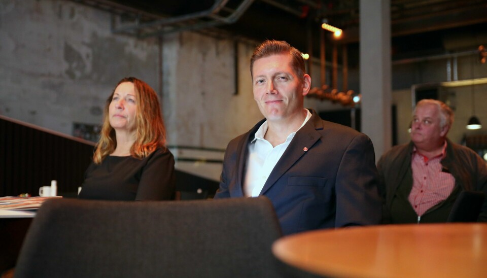 Fungerende ordfører Dag Mossige er rystet over hendelsene i hovedstaden. Her sammen med varaordfører Dagny Sunnanå Hausken. Aps gruppeleder Dag Mossige og varaordfører Dagny Sunnanå Hausken under presentasjonen av handlings- og økonomiplanen på Tou Scene fredag ettermiddag.