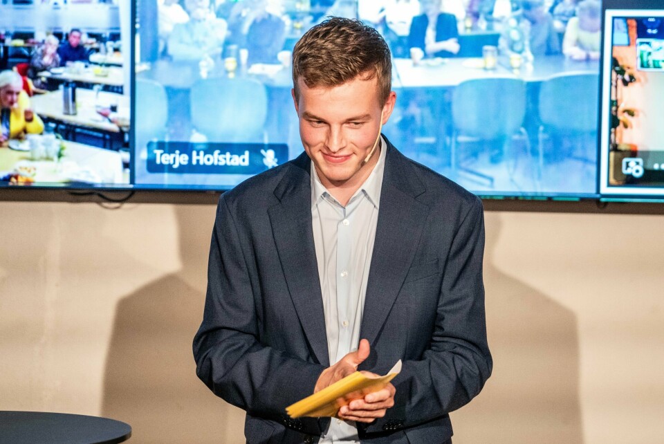 KrFU-leder Hadle Rasmus Bjuland sier KrF har store oppgaver foran seg etter en krevende tid. Han er åpen for å stille som ny nestleder i partiet. KrFU-leder Hadle Rasmus Bjuland sier KrF har store oppgaver foran seg etter en krevende tid. Han er åpen for å stille som ny nestleder i partiet.