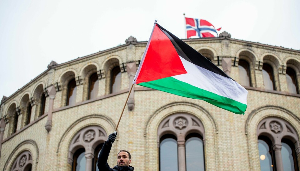 Gaza-demonstrasjon utenfor Stortinget i oktober. Siden krigsutbruddet mellom Israel og Hamas 7. oktober har det vært flere støttemarkeringer og demonstrasjoner utenfor Stortinget. Foto: Frederik Ringnes / NTB