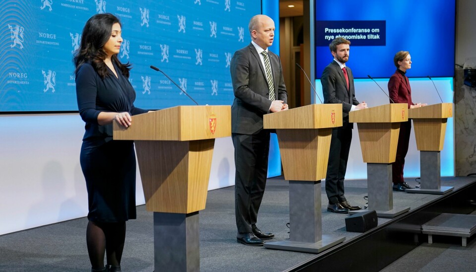 Arbeids- og inkluderingsminister Hadia Tajik, finansminister Trygve Slagsvold Vedum, næringsminister Jan Christian Vestre og kulturminister Anette Trettebergstuen holder pressekonferanse om økonomiske tiltak knyttet til koronasituasjonen. Arbeids- og inkluderingsminister Hadia Tajik, finansminister Trygve Slagsvold Vedum, næringsminister Jan Christian Vestre og kulturminister Anette Trettebergstuen holder pressekonferanse om økonomiske tiltak knyttet til koronasituasjonen.