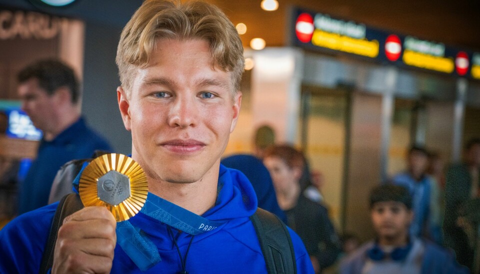 Markus Rooth er nominert til årets friidrettsutøver i Europa etter OL-gullet i tikamp Markus Rooth viser fram OL-gullmedaljen på Gardermoen etter hjemkomsten fra Paris tirsdag. Foto: Ole Berg-Rusten / NTB