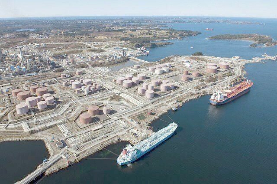 Statoil ber nå om et krisemøte med nærings- og handelsminister Trond Giske (Ap) om Mongstad. De viser blant annet til at det de mener er ulike konkurransevilkår sammenlignet med utenlandske selskaper.