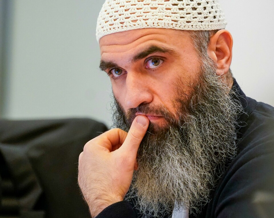 Zaniar Matapour (t.v.) og forsvarer Marius Dietrichson i rettssal 250 i Oslo tinghus under åpningsdagen av terrorrettssaken. Torsdag kommer svaret på om retten mener han skal straffes, og i så fall om det er for terror. Zaniar Matapour (t.v.) og forsvarer Marius Dietrichson i rettssal 250 i Oslo tinghus under åpningsdagen av terrorrettssaken. Torsdag kommer svaret på om retten mener han skal straffes, og i så fall om det er for terror. Foto: Lise Åserud / NTB