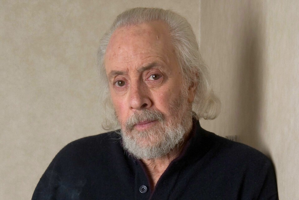 Manusforfatteren Robert Towne, mest kjent for «Chinatown»-manuset som han vant Oscar for, er død, 89 år gammel. Her er han fotografert i 2006. Manusforfatteren Robert Towne, mest kjent for «Chinatown»-manuset som han vant Oscar for, er død, 89 år gammel. Her er han fotografert i 2006. Foto: Jim Cooper / AP / NTB