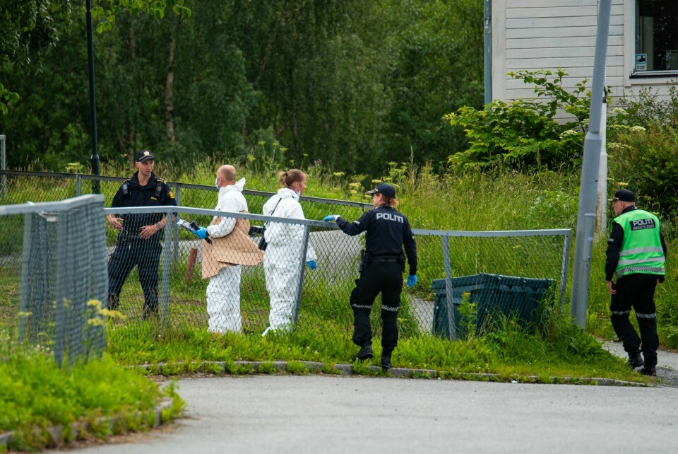 Politiet etterforsker branntilløp og trusler på Eberg skole i Trondheim. Politiet og brannvesenet utfører undersøkelser på Eberg skole etter brannen og skadeverket. Foto: Joakim Halvorsen / NTB