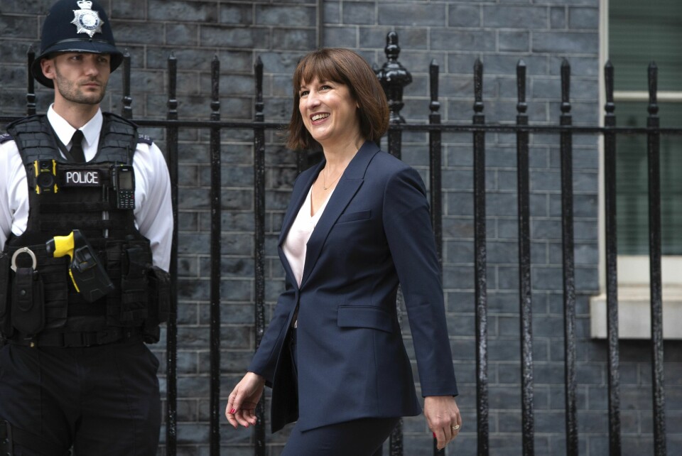 Storbritannias påtroppende finansminister fotografert ved ankomst til statsministerboligen i Downing Street fredag. Storbritannias påtroppende finansminister fotografert ved ankomst til statsministerboligen i Downing Street fredag. Foto: Thomas Krych / AP / NTB