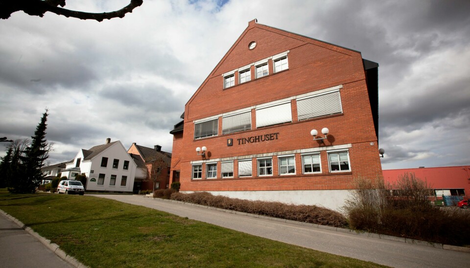 Påtalemyndigheten ønsket opprinnelig fire ukers varetekt av de tre siktede, men retten ville ha dem løslatt. Påtalemyndigheten ønsket opprinnelig fire ukers varetekt av de tre siktede, men retten ville ha dem løslatt.Foto: Trond Reidar Teigen / NTB