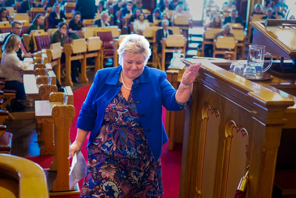 Høyre-leder Erna Solberg på vei opp på talerstolen i Stortinget – en tur hun har tatt svært mange ganger. Høyre-leder Erna Solberg på vei opp på talerstolen i Stortinget – en tur hun har tatt svært mange ganger. Foto: Terje Pedersen / NTB