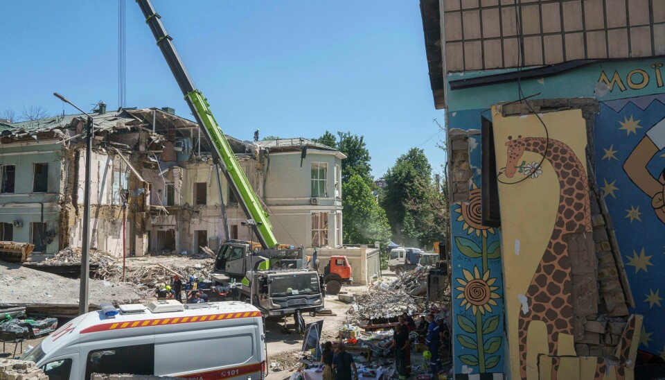Et barnesykehus i Kyiv ble rammet under Russlands angrep mot Ukraina mandag. Et barnesykehus i Kyiv ble rammet under Russlands angrep mot Ukraina mandag. Foto: Evgeniy Maloletka / AP / NTB