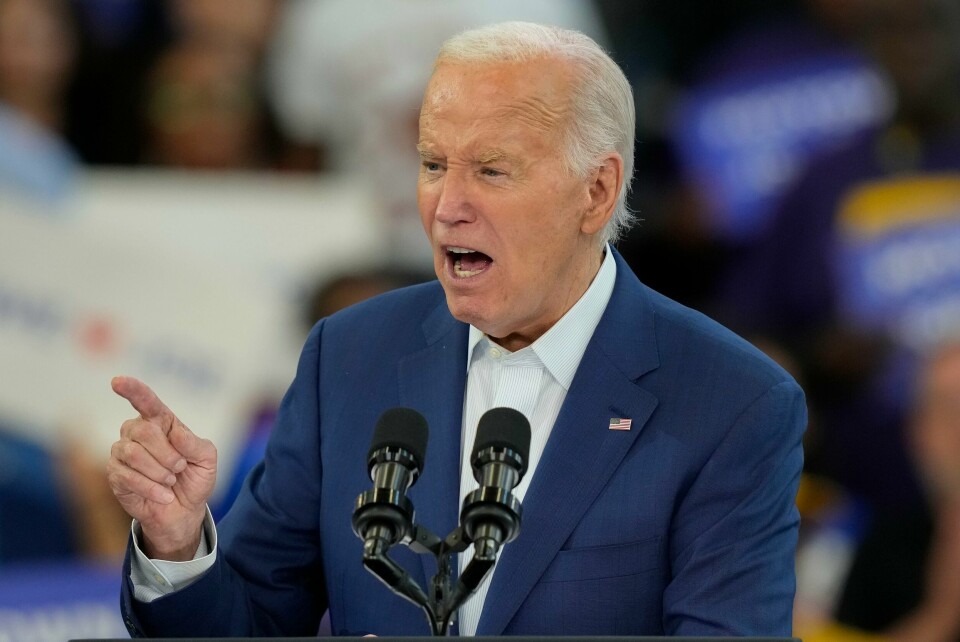 President Joe Biden stilte opp to valgkampmøter i Michigan fredag. Der gjentok han at han ikke gir seg. Samtidig øker motstanden fra partifeller om at han bør trekke seg fra valgkampen. President Joe Biden stilte opp to valgkampmøter i Michigan fredag. Der gjentok han at han ikke gir seg. Samtidig øker motstanden fra partifeller om at han bør trekke seg fra valgkampen. Foto: Carlos Osorio / AP / NTB