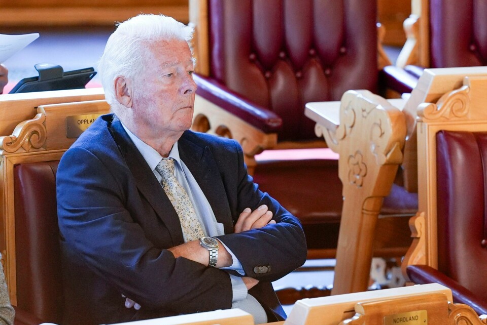 Carl I. Hagen (Frp) er selv en gammel traver i politikken, men stiller seg kritisk til Bidens fysiske og mentale tilstand før USAs presidentvalt 5. november. Foto: Terje Pedersen / NTB Carl I. Hagen (Frp) er selv en gammel traver i politikken, men stiller seg kritisk til Bidens fysiske og mentale tilstand før USAs presidentvalt 5. november. Foto: Terje Pedersen / NTB