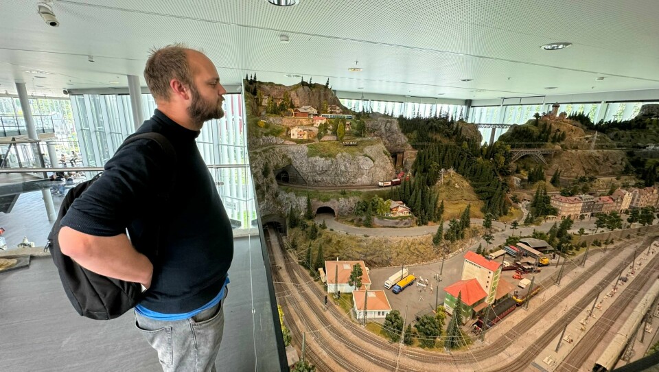 Forslaget har to spor: Både gratis tog for de minste, og ingen billettkontroll i juli måned. Forslaget har to spor: Både gratis tog for de minste, og ingen billettkontroll i juli måned.